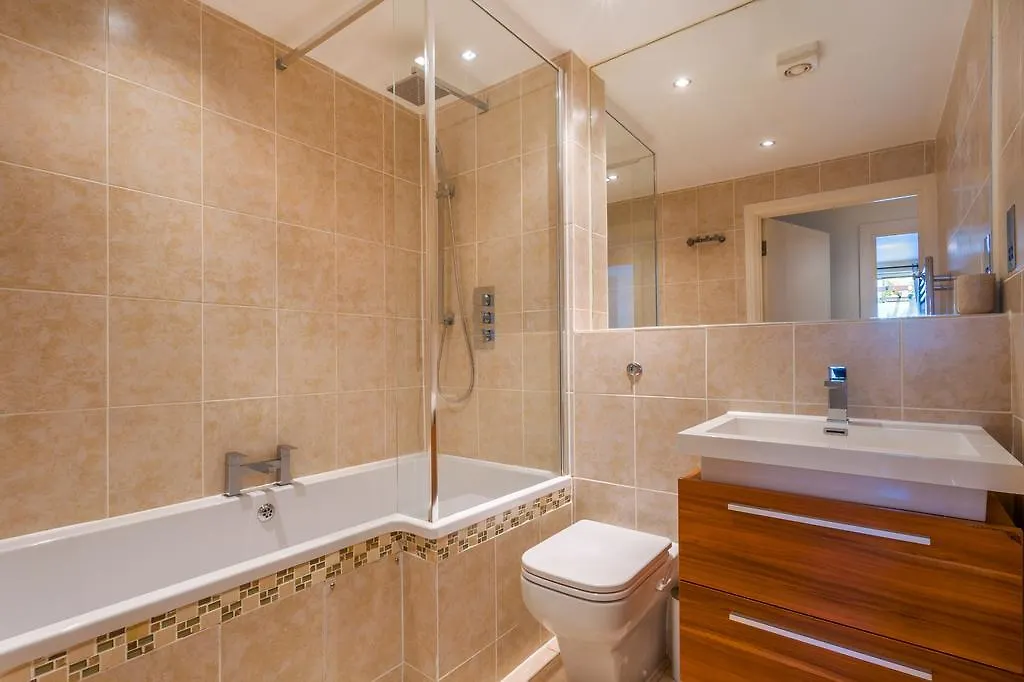 London Tower Bridge Apartments