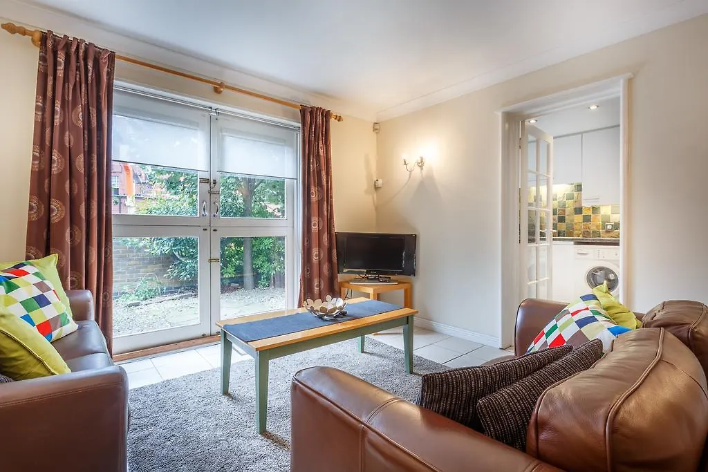 London Tower Bridge Apartments