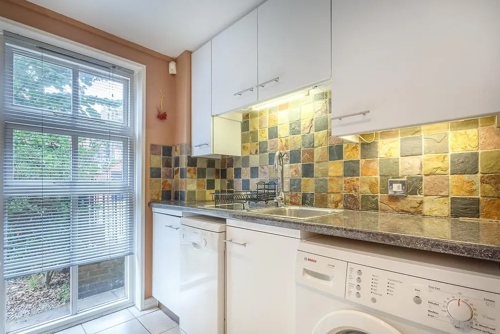 London Tower Bridge Apartments